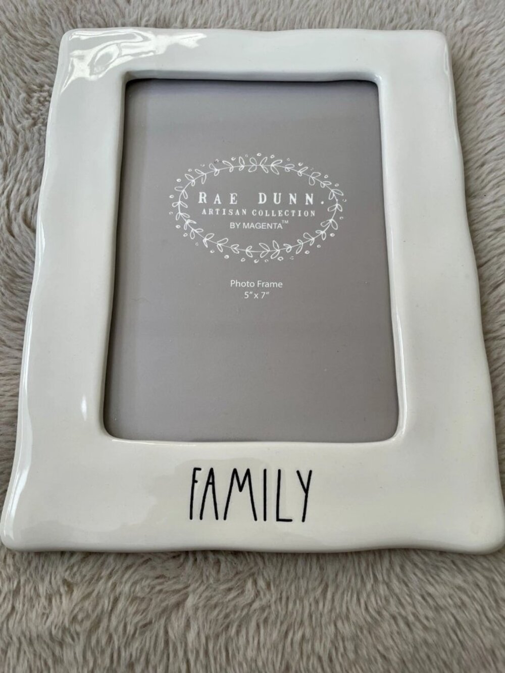 SALE! NWOT RAE DUNN Ceramic Picture Photo Portrait Frame ~5"x7” (FAMILY)